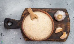 Dehydrated Garlic Flakes (Cloves)